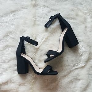 DONATED NIB Qupid Nubuck Strappy Block Heels